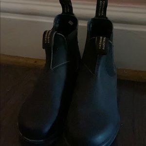 Blundstones Size 3.5 (EUR) Women